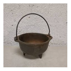 CAST IRON MINI POT 5 IN